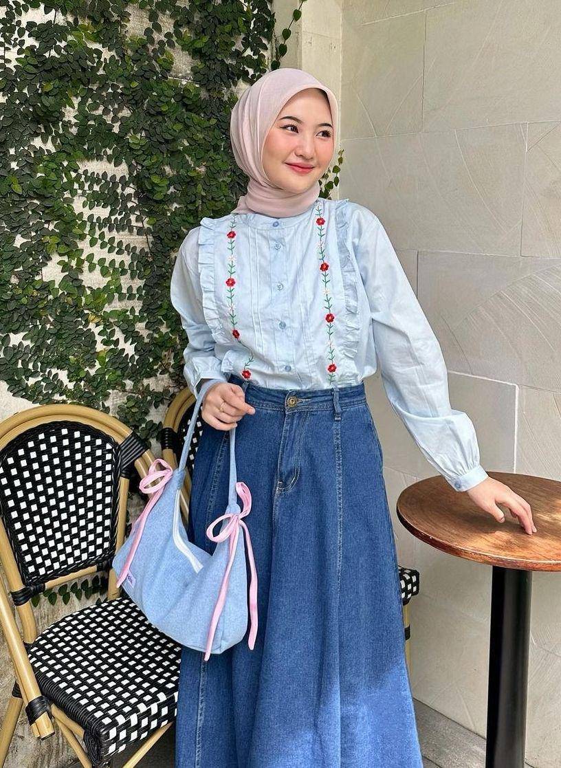 Style hijab coquette (instagram.com/intanghazll_)