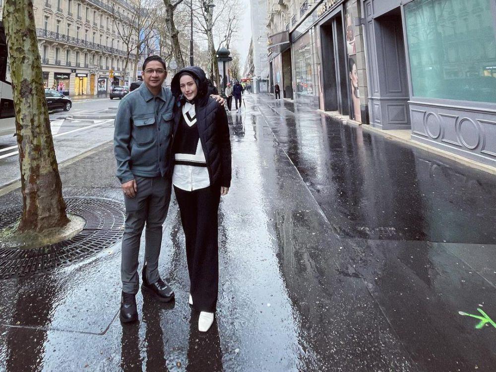 8 Potret Hari Terakhir Pasha Ungu dan Adelia di Paris, Tasnya Dicuri