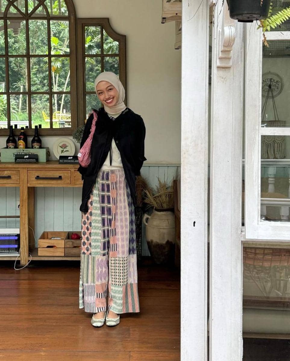 inspirasi ootd hijab trendi ala Kana Zahra (instagram.com/kanazhra)