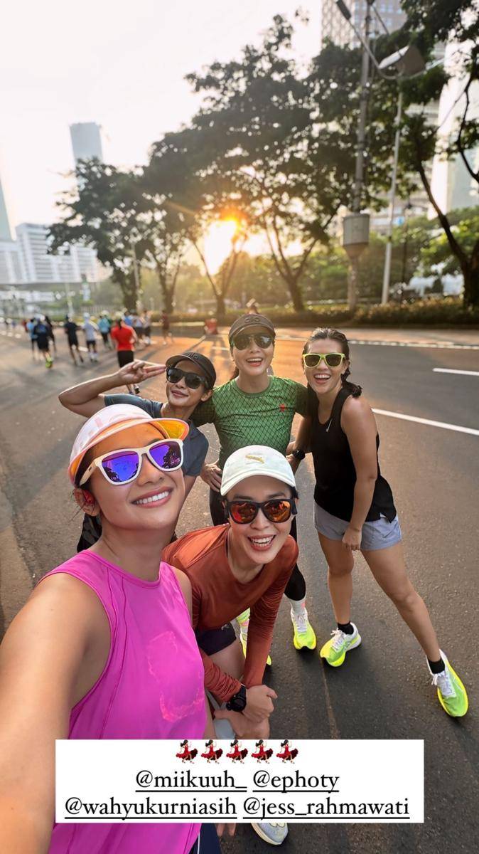 potret Rini Yulianti dan sahabat (instagram.com/riniyulianti)
