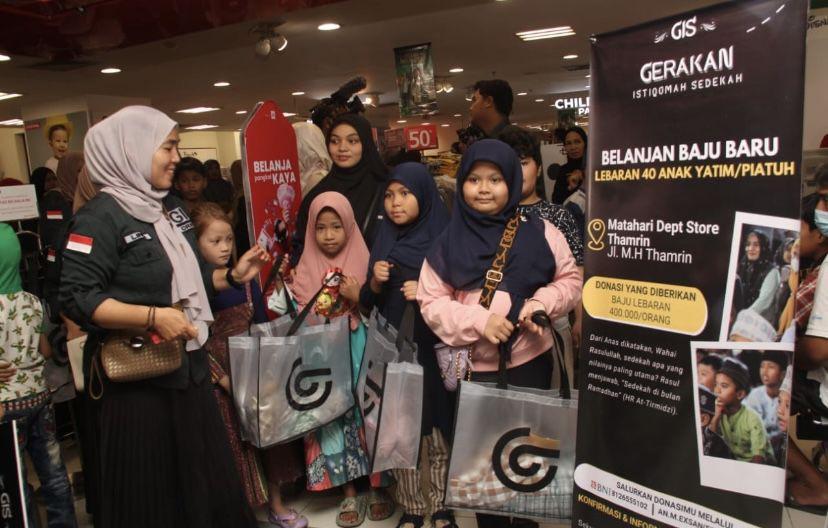 Intip Keseruan Anak Yatim Berbelanja Baju Lebaran Gratis