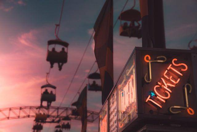 ilustrasi tiket (unsplash.com/Joe Yates)