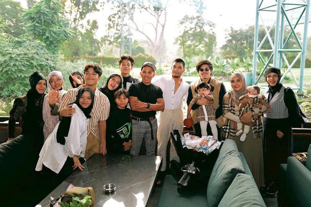 potret ultah Saaih ke-22 (instagram.com/attahalilintar)