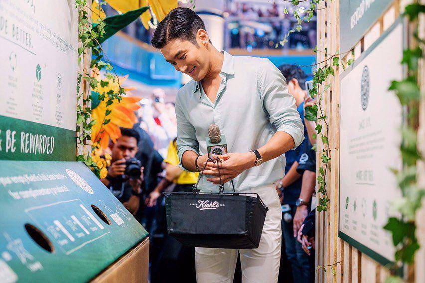 outfit ketemu camer (instagram.com/siwonchoi)