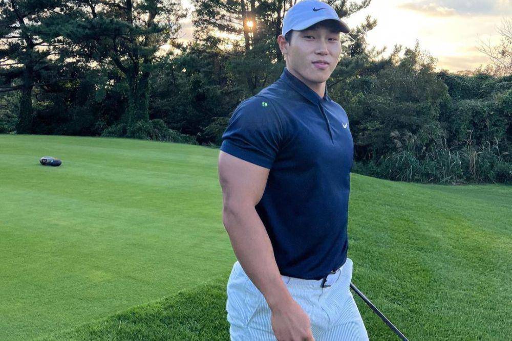 potret bugar Yun Sung Bin (instagram.com/top.physical)