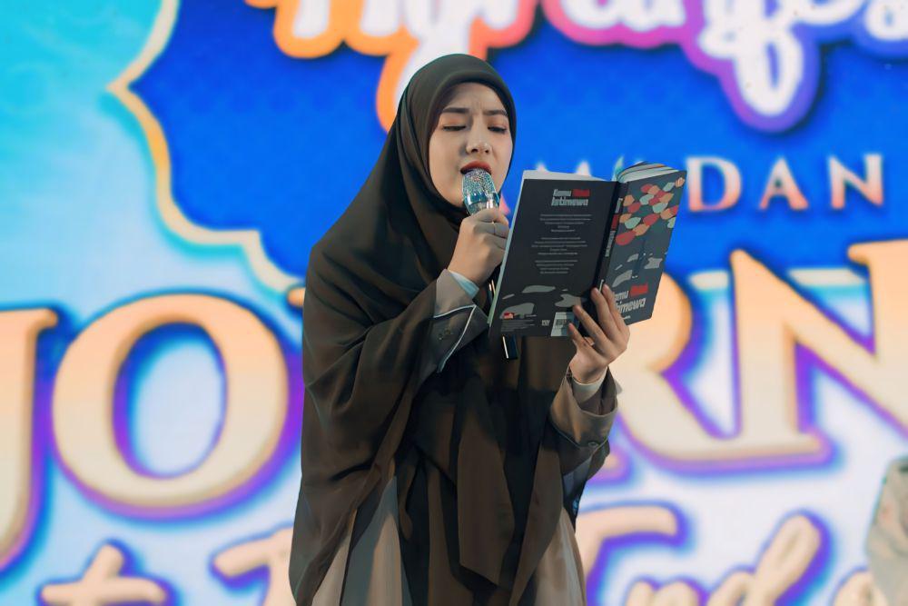 7 Potret Natasha Rizky di Acara Hijrah Festival Ramadan, Penuh Haru!