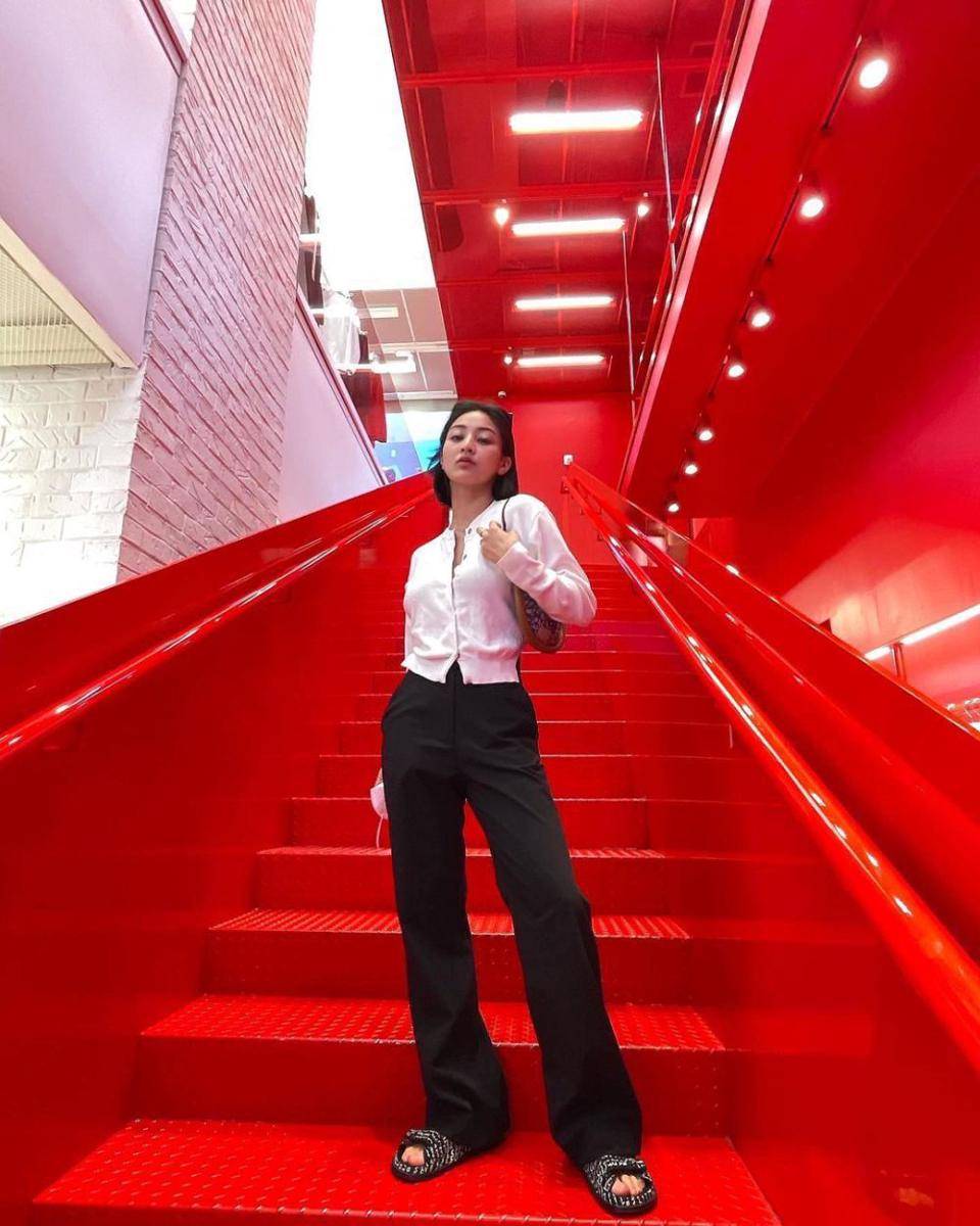 ide daily outfit ala Jihyo TWICE (instagram/_zyozyo)