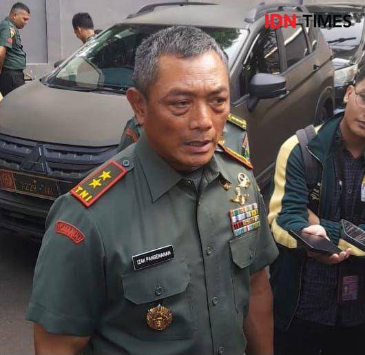 Pangdam XVII/Cendrawasi, Mayjen TNI Izak Pangemanan di Sub Den Mabes TNI, Jakarta Pusat. (IDN Times/Santi Dewi)