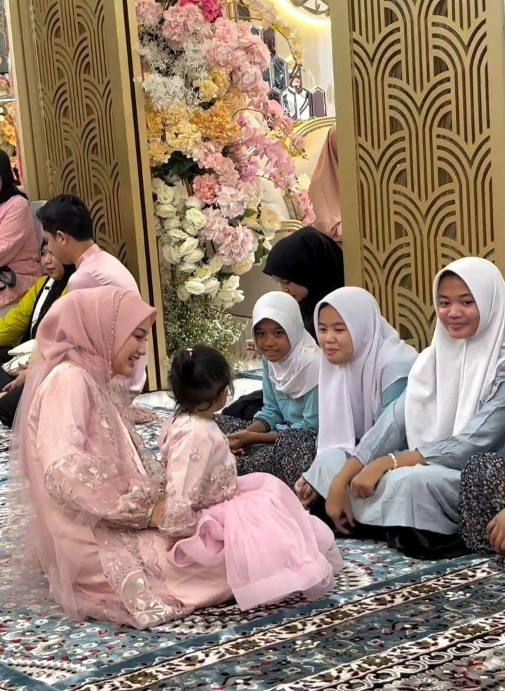Syukuran rumah baru Nanda Arsyinta (Instagram.com/nandaarsynt)