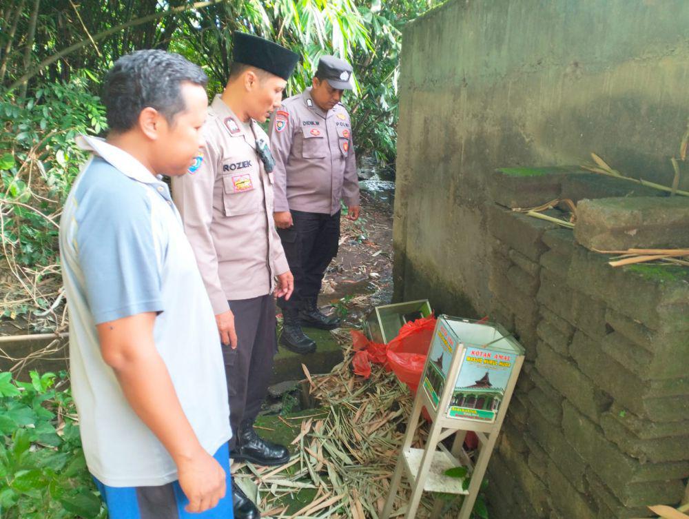 Diduga Hasil Curian, Belasan Kotak Amal Kosong Ditemukan di Blitar