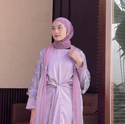 pilihan hijab yang cocok dipadukan baju warna lilac (instagram.com/ingridyulikaa)