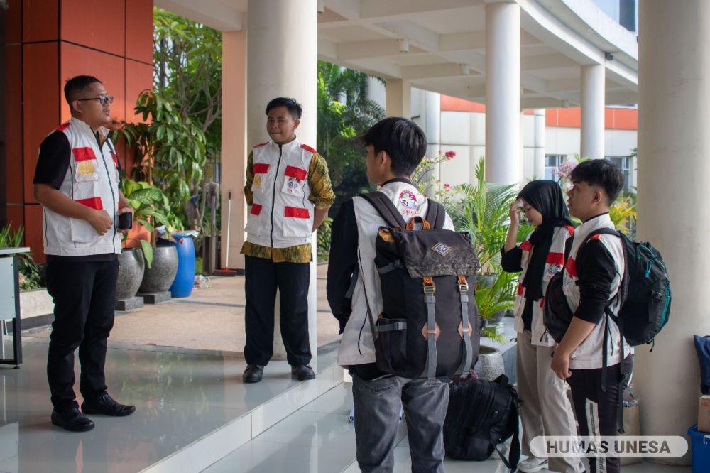 Unesa Kirim Relawan untuk Bantu Warga Terdampak Gempa di Bawean