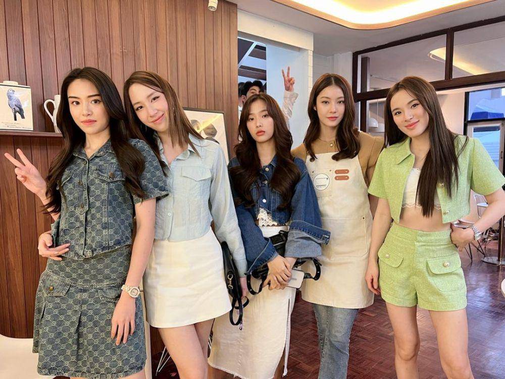 potret pemain drama Ploy's Yearbook (instagram.com/snap25_production)