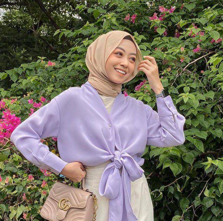 pilihan hijab yang cocok dipadukan baju warna lilac (instagram.com/meiraniap)