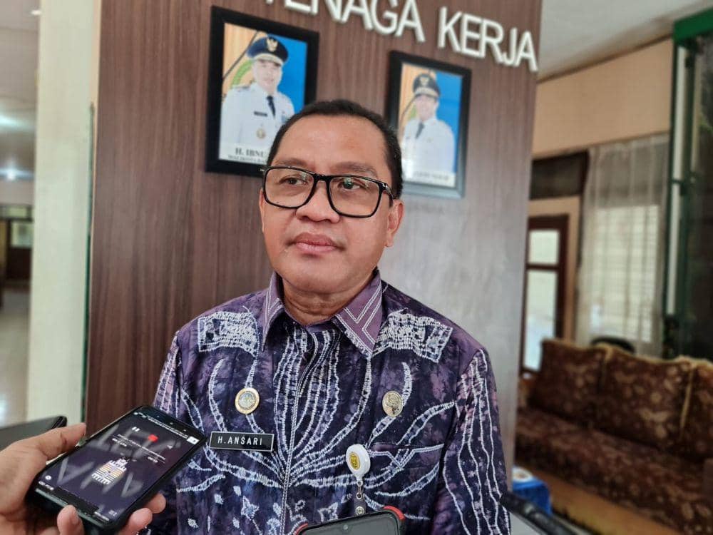 Isa Ansari, Kadis Dinas Koperasi Usaha Mikro dan Tenaga Kerja (Diskopumker) Banjarmasin.