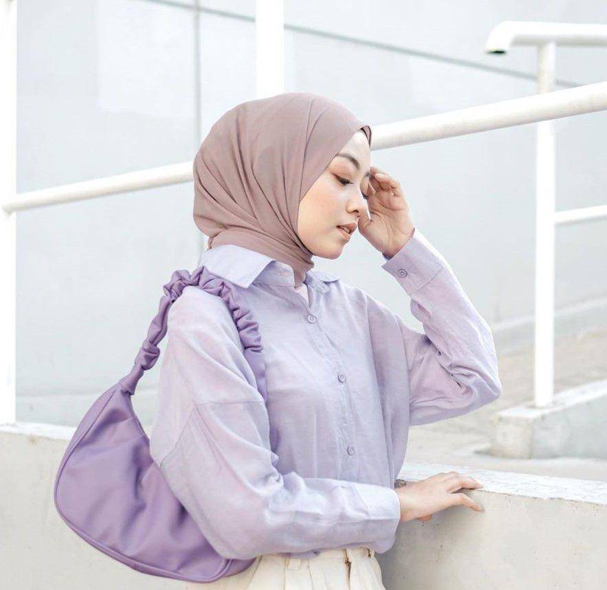 pilihan hijab yang cocok dipadukan baju warna lilac (instagram.com/meiraniap)