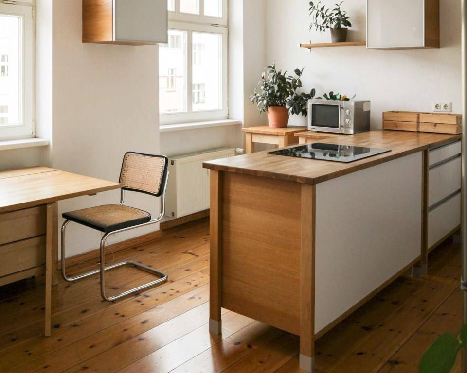ilustrasi kitchen island portabel (unsplash.com/Beazy)