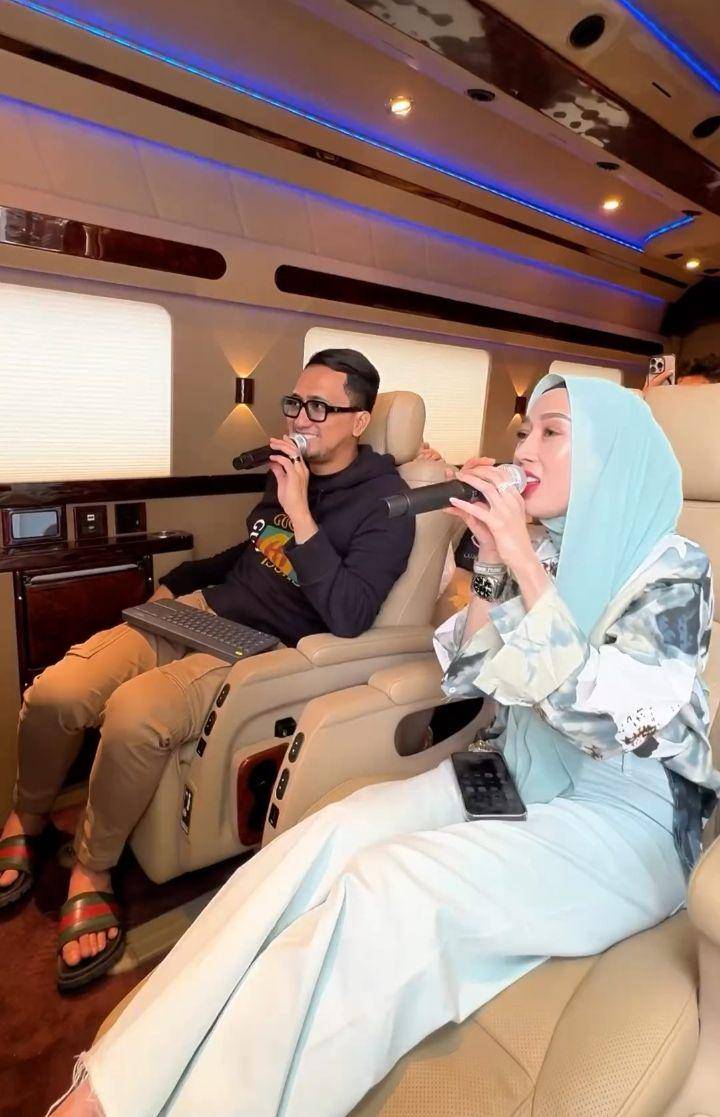 Kejutan mobil untuk Reza Gladys (Instagram.com/rezagladys)
