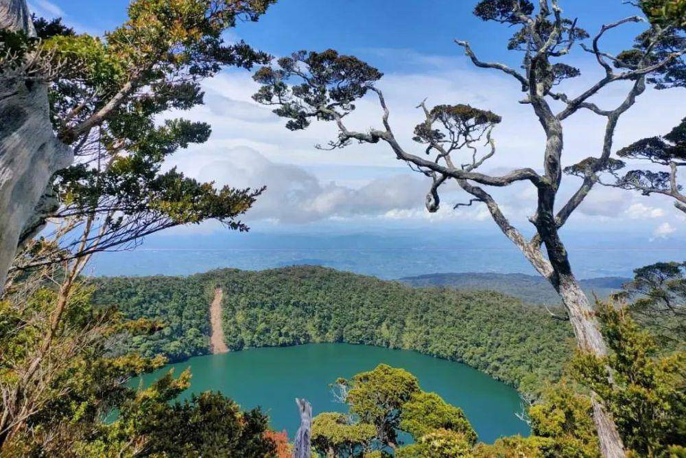 Gunung Masurai (instagram.com/explore.merangin)