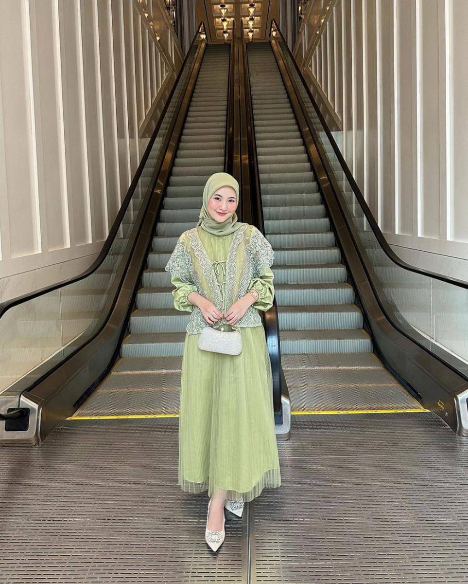 Intan Ghazella (instagram.com/intanghazll_)