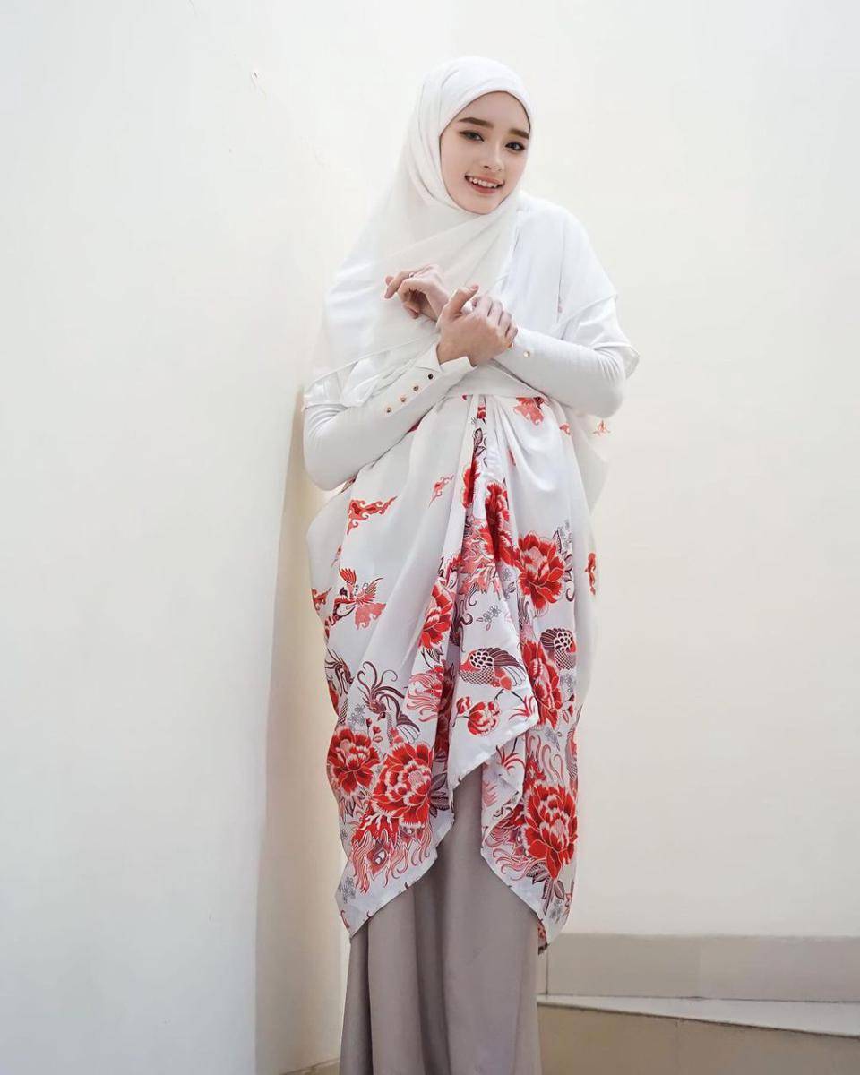 ide padu padan tunik ala artis dan selebgram (instagram.com/mommy_starla)