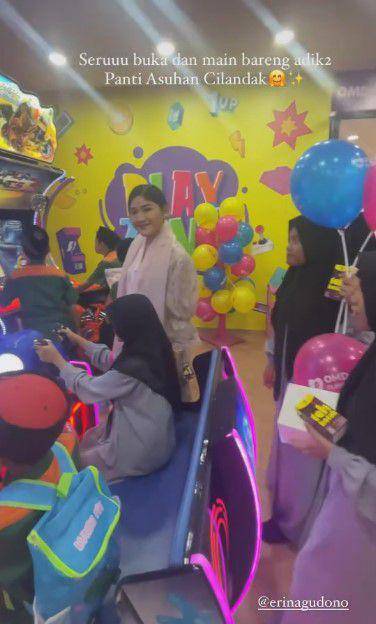 Erina Gudono dan Kaesang buka puasa (Instagram.com/erinagudono)