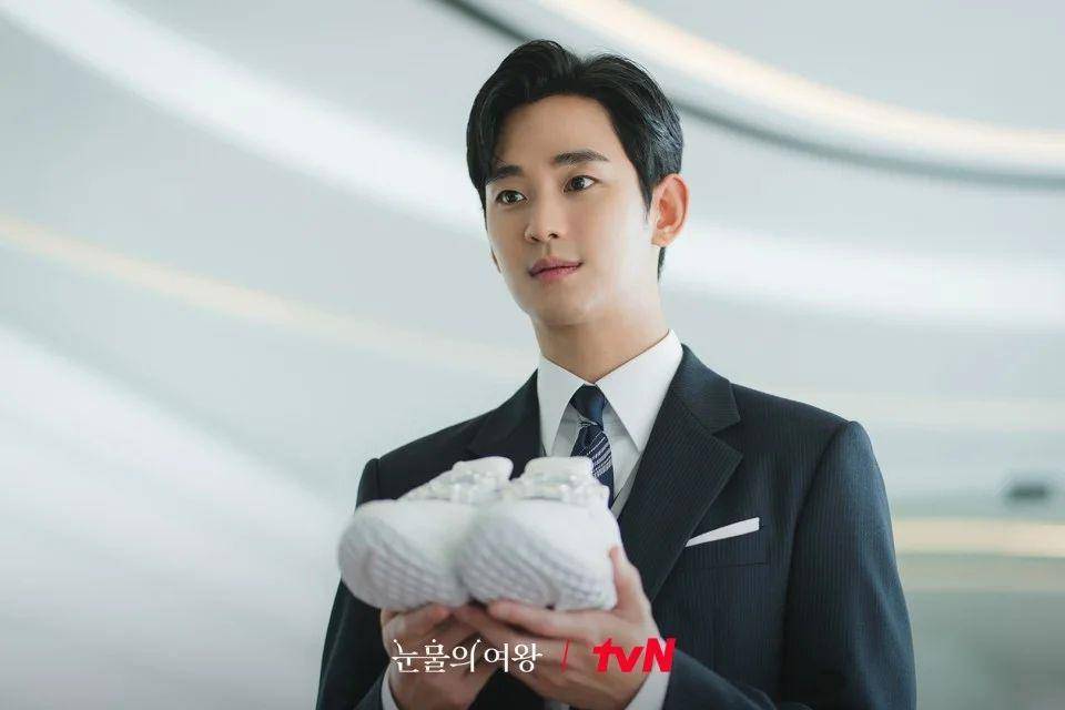 Cuplikan Kim Soo Hyun di drama Queen of Tears (instagram.com/queenoftears_tvn)