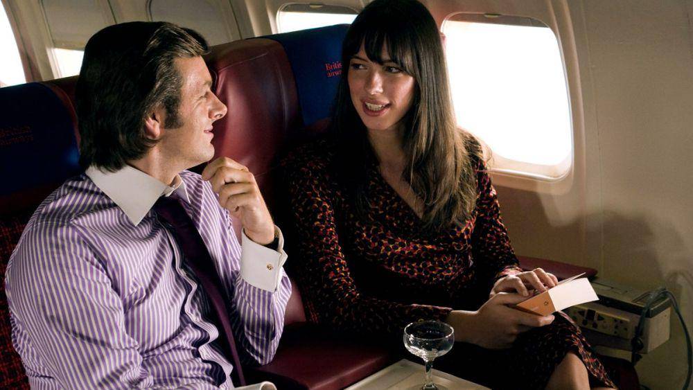 Martin Sheen dan Rebecca Hall dalam film Frost/Nixon. (dok. Universal Pictures/Frost/Nixon)