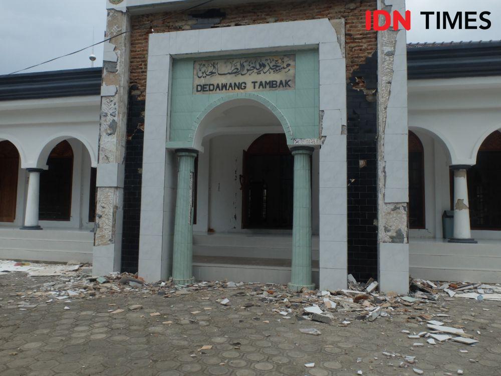 Pemprov Gelontorkan BTT untuk Perbaikan Fasum di Bawean