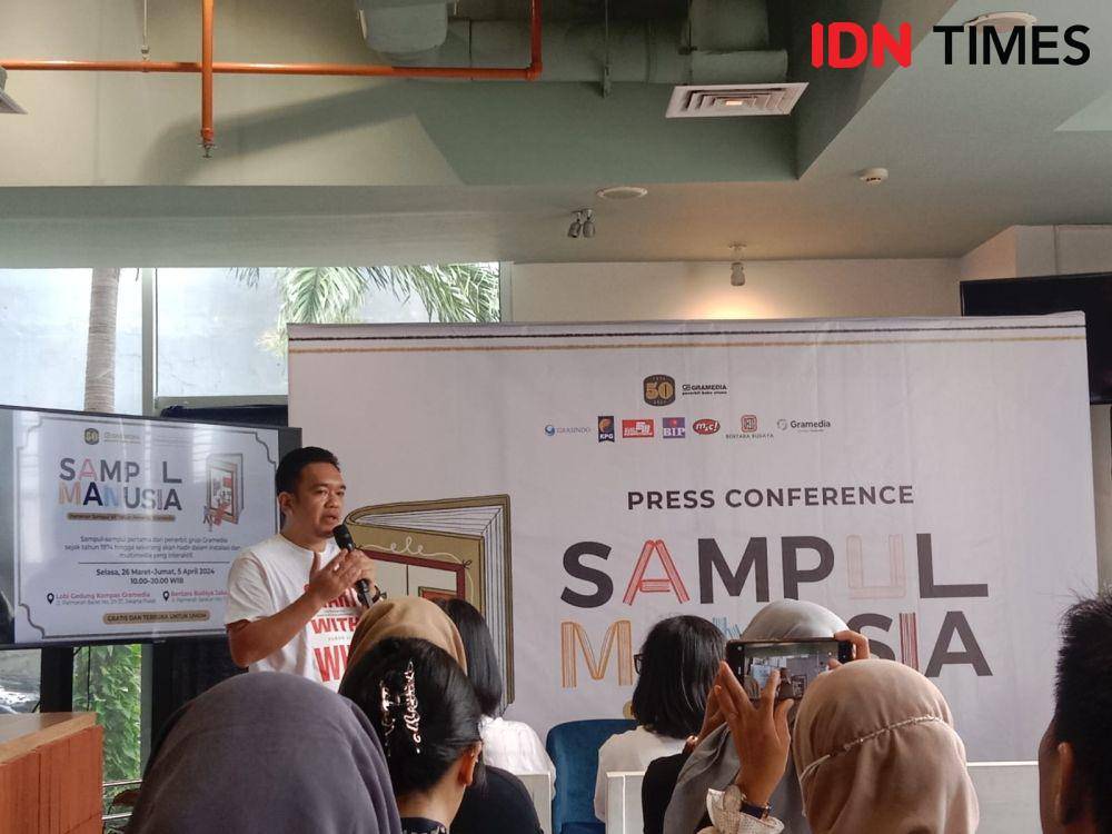Andi Tarigan, Vice General Manager Publishing 1 Gramedia dalam Press Conference Sampul Manusia pada Selasa (26/3/2024) di Gedung Kompas Gramedia. (IDN Times/Febriyanti Revitasari)
