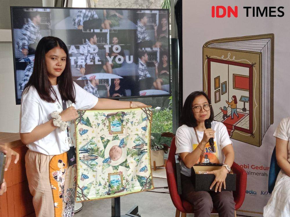 Contoh Furoshiki yang menjadi salah satu Parcel Ramadhan yang dipamerkan di acara Press Conference Sampul Manusia di Gedung Kompas Gramedia (26/3/2024). (IDN Times/Febriyanti Revitasari)