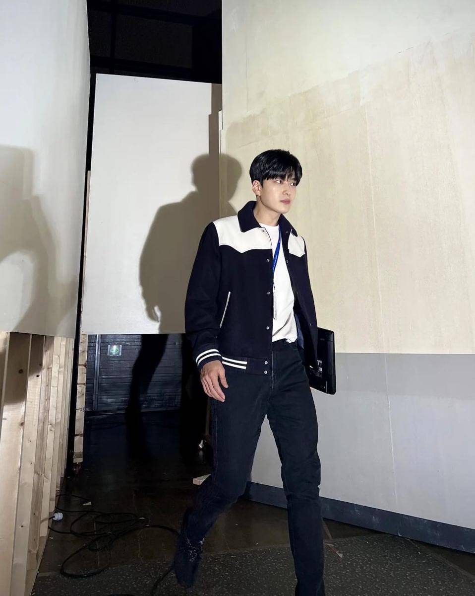 outfit bukber non formal (instagram.com/ssangear1004)