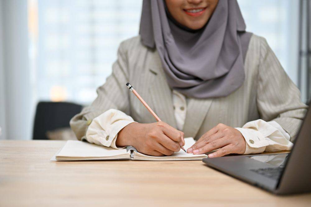 Ilustrasi mencatat dan merencanakan kebutuhan Idulfitri (123rf.com/d8nn)