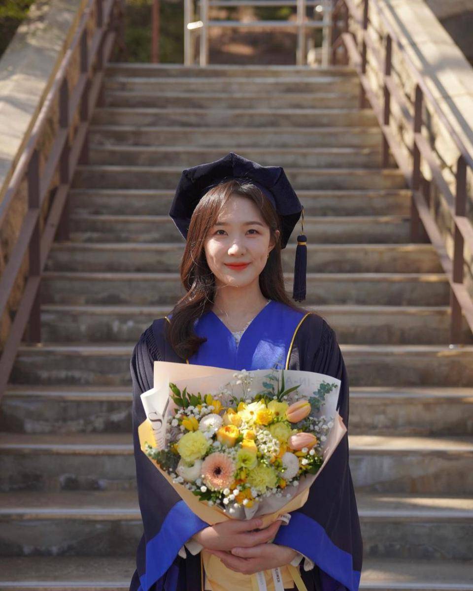Seseung (instagram.com/_seseung)