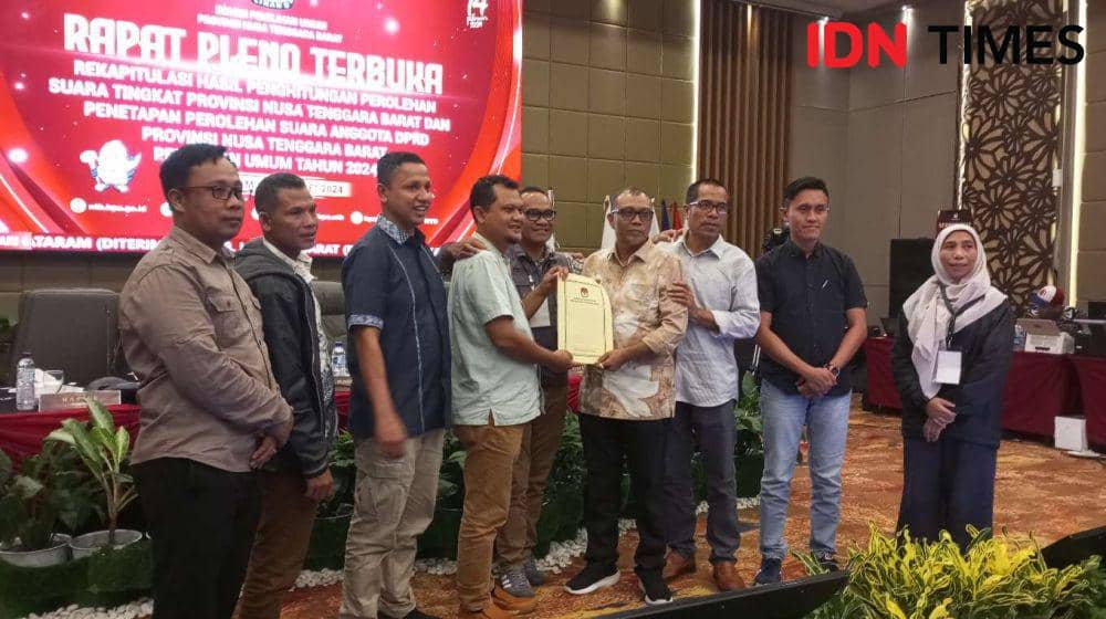 Penetapan hasil pemilihan anggota DPRD NTB usai rapat pleno tingkat provinsi NTB pada 11 Maret 2024. (IDN Times/Muhammad Nasir)