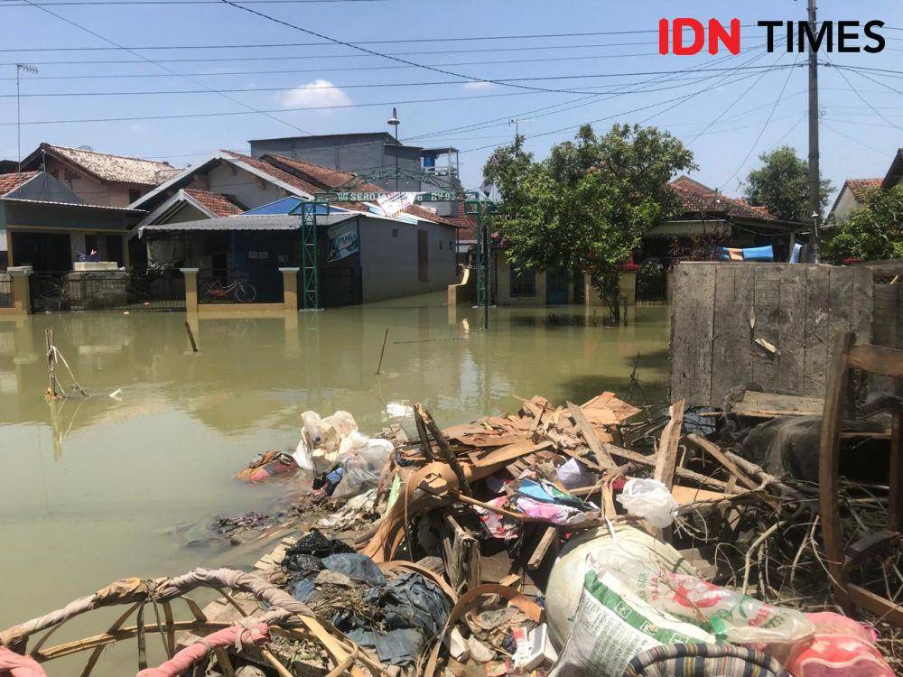 Rumah warga di Desa Wonorejo, Kecamatan Karanganyar, Demak yang masih terendam banjir, Rabu (27/3/2024). (IDN Times/Bandot Arywono)