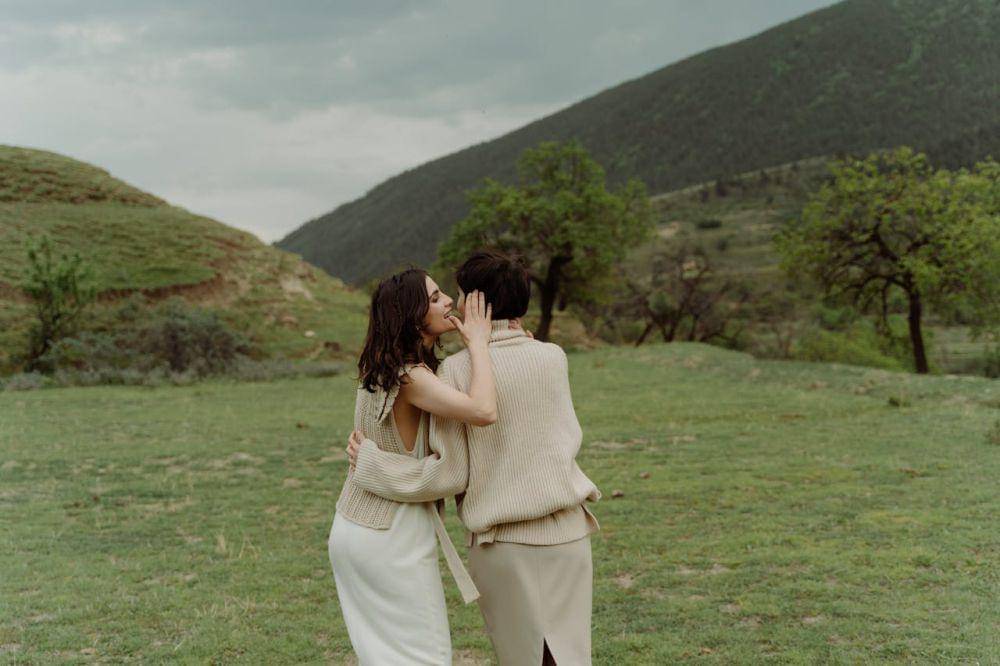 ilustrasi berbisik (pexels.com/cottonbro studio)