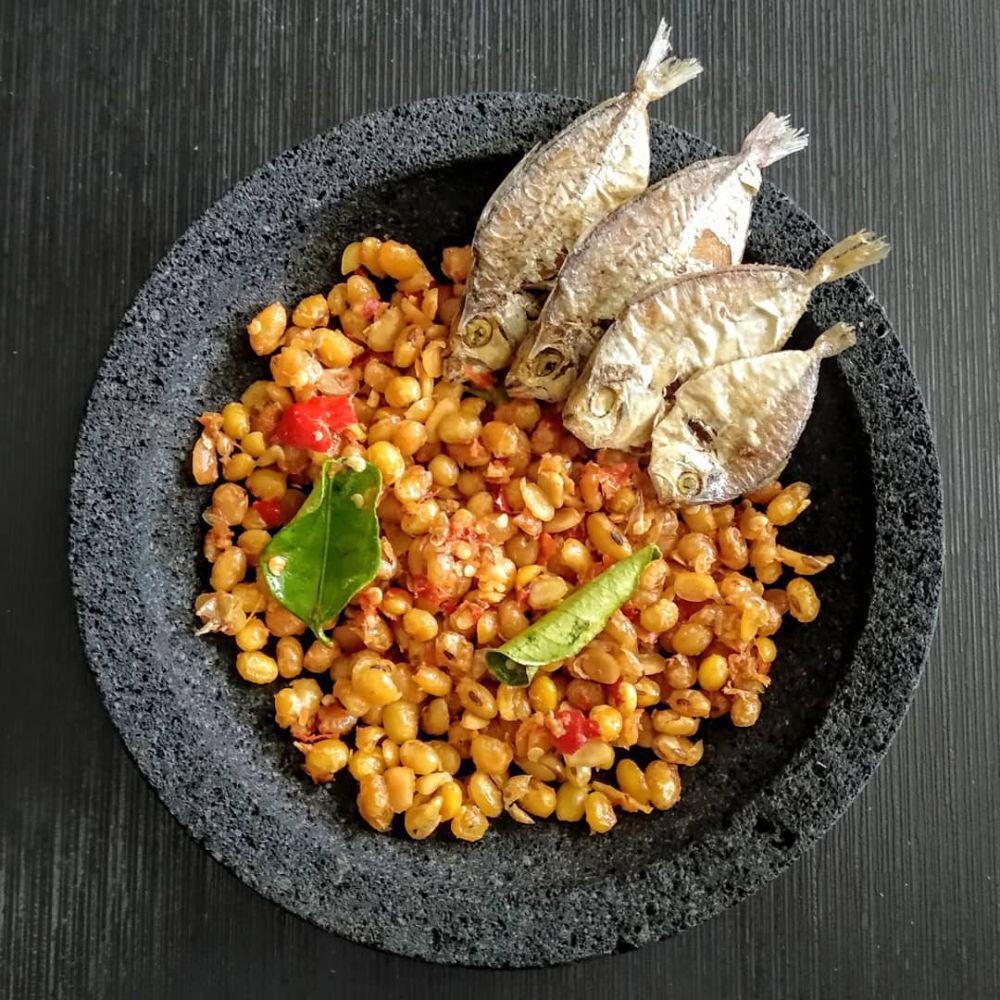 Resep Sambal Gepeng Kacang Kedelai, Cita Rasa Pedas yang Unik