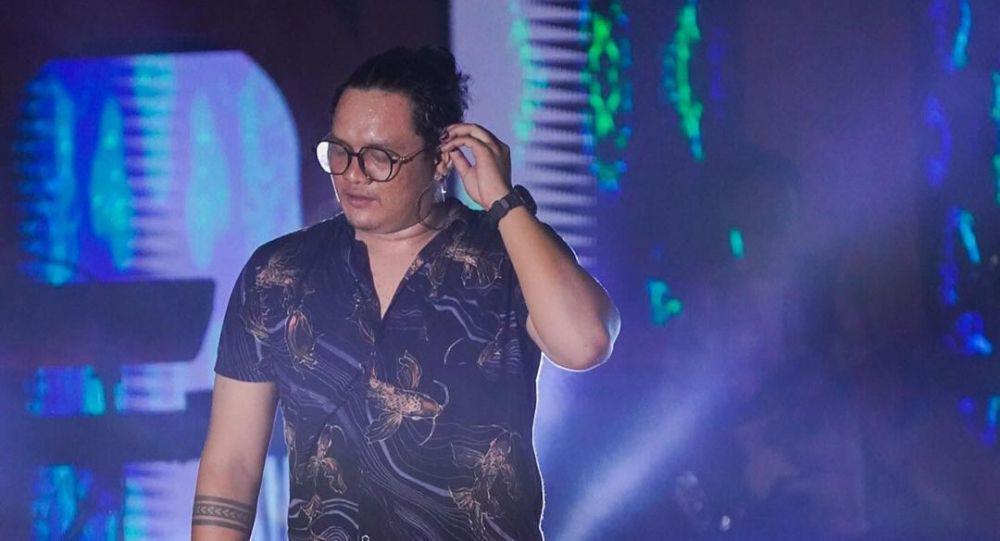 Lirik Lagu Pulut Roham - Jun Munthe