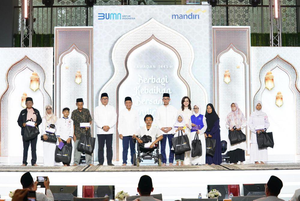 Bagikan 57.000 Bingkisan, Mandiri Berbagi Kebahagiaan Jelang Lebaran