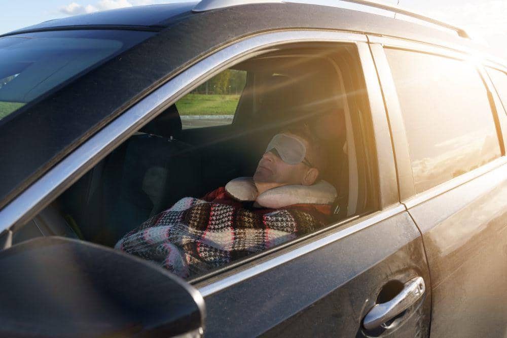 Tips Aman Tidur di Mobil Saat Mudik, Jangan Nyalakan AC!