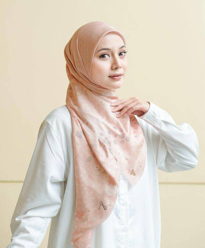 Rekomendasi hijab scarf untuk Lebaran (instagram.com/authentism.id)