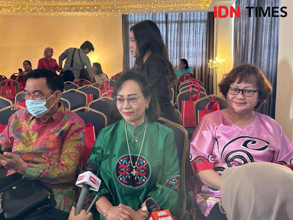 Pasien pertama yang melakukan operasi bedah lutut dengan robot. (IDN Times/Teri).