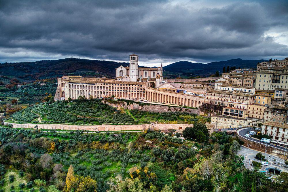5 Fakta Basilika St. Fransiskus Assisi, Gereja Ikonik di Kota Assisi