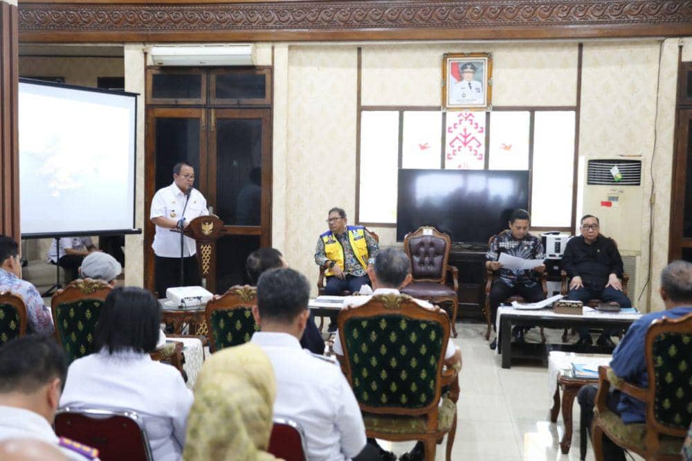 Gubernur Lampung Arinal Djunaidi memaparkan kesiapan menyambut arus mudik Lebaran 2024. (Dok. Pemprov Lampung).