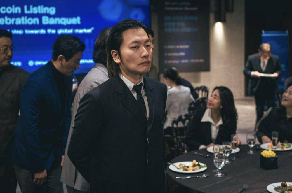 cuplikan Lee Dong Hwi di film The Roundup: Punishment (instagram.com/ba_enter)