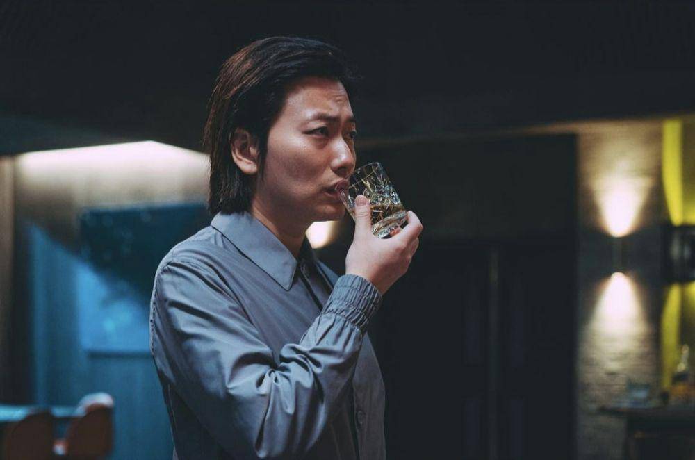 cuplikan Lee Dong Hwi di film The Roundup: Punishment (instagram.com/ba_enter)