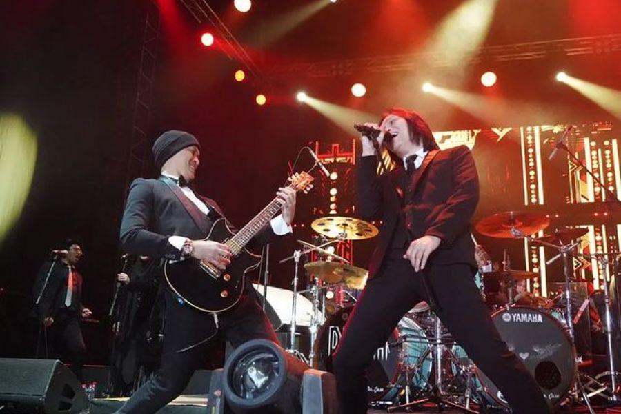 Lirik Lagu Once Mekel Kucinta Kau Apa Adanya dan Chord