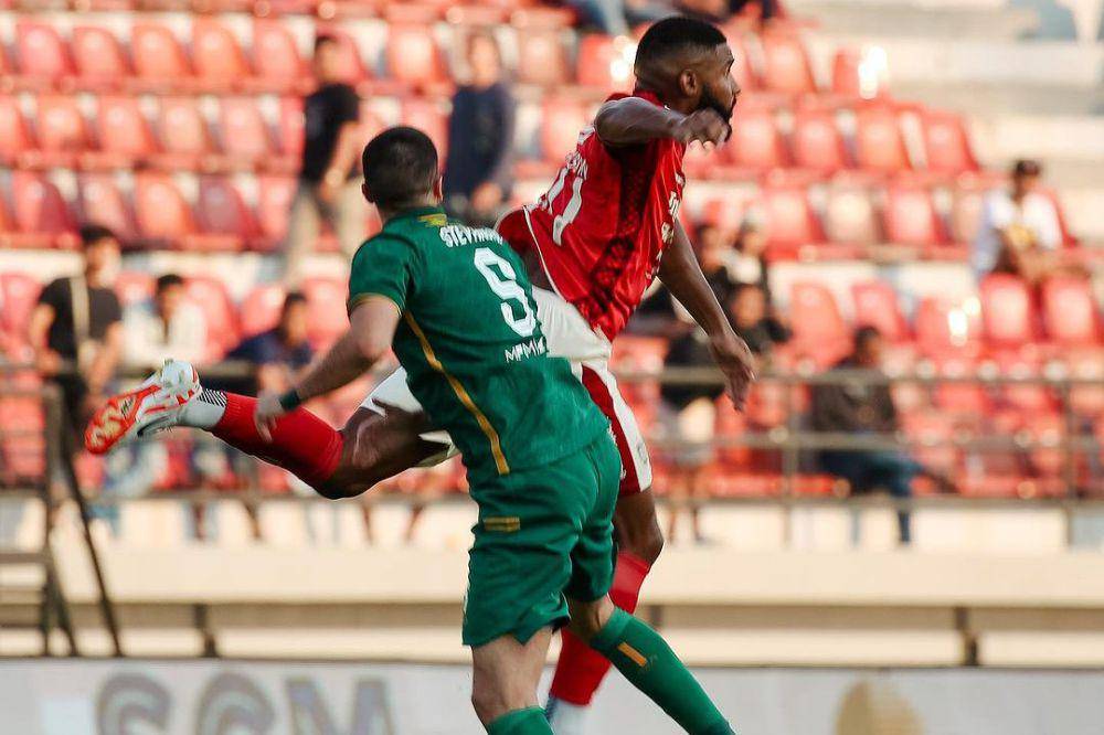 Persebaya Surabaya dalam laga melawan Bali United pada putaran pertama Liga 1 2023/2024. (instagram.com/baliunitedfc)