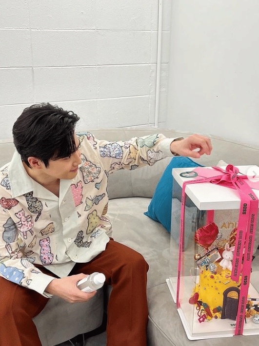 potret Suho EXO (instagram.com/kimjuncotton)